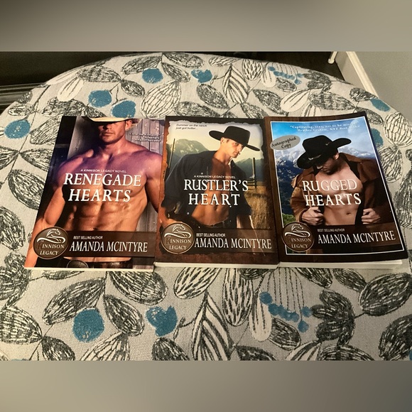 The KINNISON LEGACY | 3 BOOK SET WESTERN ROMACE AMANDA MCINTYRE - Picture 3 of 13